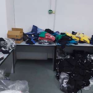 Peste 1.500 de articole vestimentare contrafăcute, descoperite în P.T.F Giurgiu