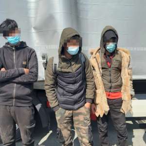 Acţiuni intense la graniţa de vest: 62 de cetăţeni străini, ascunşi în automarfare, depistați la P.T.F Borș şi Nădlac