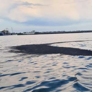 Poluare în bazinul Portului Constanța