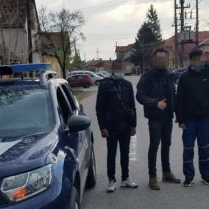 Unsprezece cetăţeni străini depistaţi la P.T.F. Nădlac II și Borș