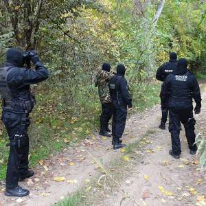 Cetăţeni irakieni depistaţi ascunşi într-un autocamion