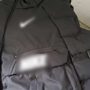 Articole de încălțăminte și vestimentare, contrafăcute, descoperite la P.T.F. Negru Vodă