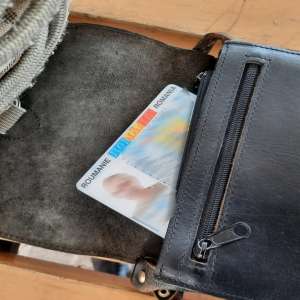 Identitate românească pentru suma de 100 de euro