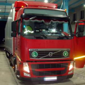 Deşeuri din sticlă oprite de poliţiştii de frontieră călărăşeni