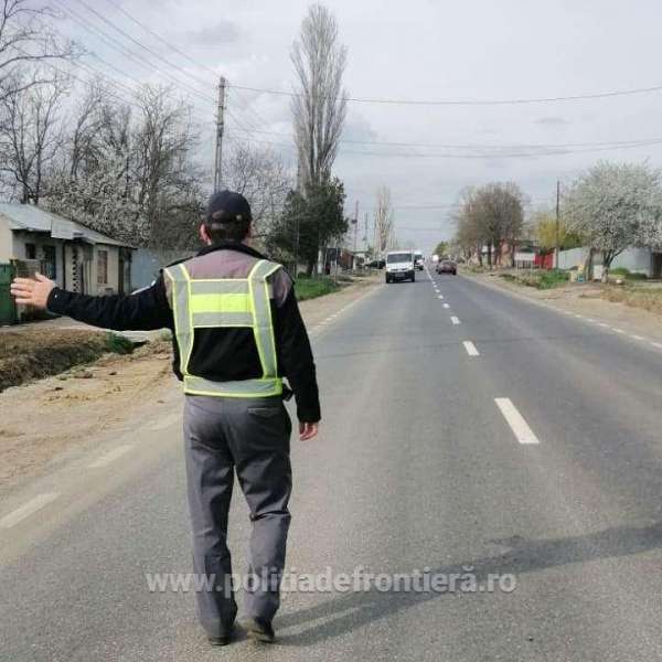 Cercetat pentru conducerea fără drept a unui autovehicul
