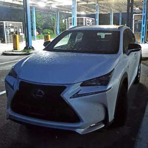 Lexus neînmatriculat descoperit în trafic