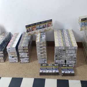 Peste 10.800 de țigarete, ascunse într-un microbuz, descoperite la P.T.F. Calafat