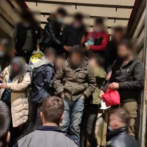 Aproximativ 50 cetăţeni străini depistaţi la P.T.F. Borș II și Nădlac