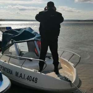 Plase monofilament îndepărtate din râul Prut de polițiștii de frontieră botoşăneni