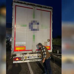 Tineri din Afganistan și Bangladesh depistați la P.T.F. Nădlac