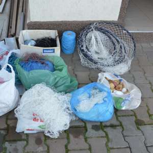 Un moped furat, peşte şi unelte de pescuit reţinute de poliţiştii de frontieră brăileni