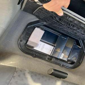 Parfumuri susceptibile a fi contrafăcute, confiscate la frontieră