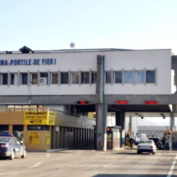 Trafic suspendat temporar prin P.T.F. Porţile de Fier I