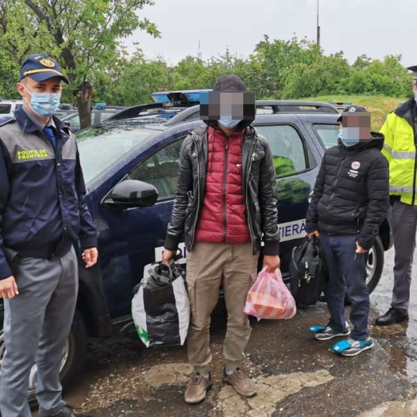 Doi cetăţeni din Vietnam, depistaţi în apropierea frontierei cu Ungaria