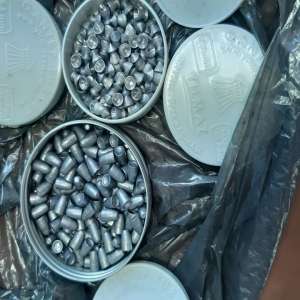 Armă de tir și muniție, fără documente de proveniență și de transport