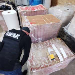 Grupare infracţională specializată în  traficul ilegal de ţigări, destructurată