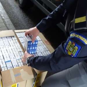 Peste 71.200 de țigarete, ascunse într-un autocamion, descoperite la P.T.F. Calafat