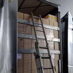 Peste 71.200 de țigarete, ascunse într-un autocamion, descoperite la P.T.F. Calafat