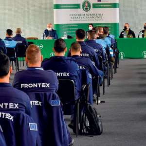 Primul serviciu în uniformă al Uniunii Europene