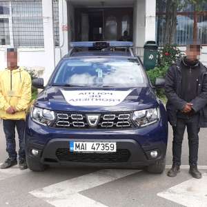 Cinci cetăţeni străini depistați de polițiștii de frontieră arădeni