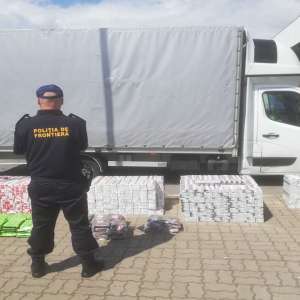 Peste 10.000 pachete cu ţigări și 434 kg tutun, confiscate la frontiera de nord