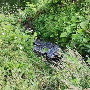 Porsche Cayenne cu număr fals de înmatriculare și plin cu colete cu țigări, depistat la frontiera de nord