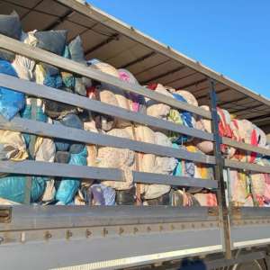 Peste 15  tone de deșeuri constând în îmbrăcăminte şi încălţăminte, depistate la P.T.F. Borș