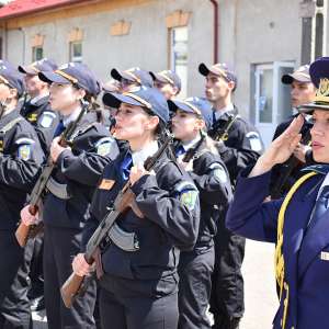 O nouă serie de elevi a depus jurământul militar la Şcoala de Pregătire a Agenţilor Poliţiei de Frontieră