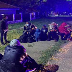 Șase adulți și cinci copii depistaţi la malul Dunării de poliţiştii de frontieră mehedințeni