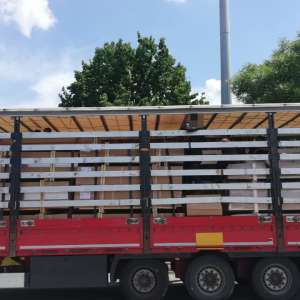 Paisprezece cetăţeni străini depistați ascunşi în autovehicule de polițiștii de frontieră arădeni