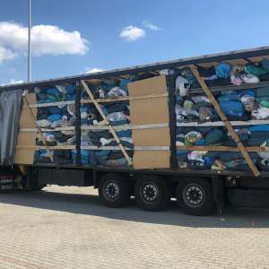 Șase automarfare cu peste 100.000 kg de deșeuri oprite să intre în Romania, prin Punctelel de Trecere a Frontierei Borș și Vărșand