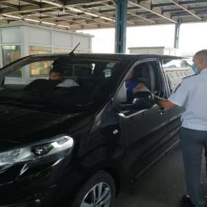 Pieton descoperit la volan, cu permis de conducere fals