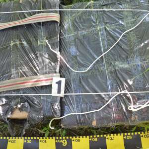 Țigări în valoare de peste 124.000 lei confiscate de poliţiştii de frontieră, la Vicovu de Sus şi Straja