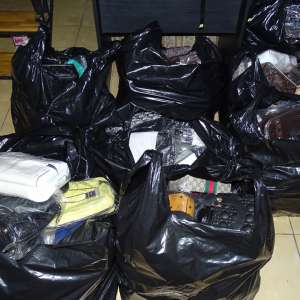 Sute de articole de marochinărie susceptibile a fi contrafăcute, descoperite la P.T.F. Calafat