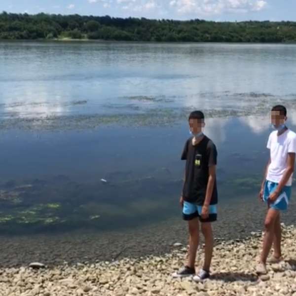 Doi adolescenti sirieni, depistaţi de poliţiştii de frontieră la malul Dunării
