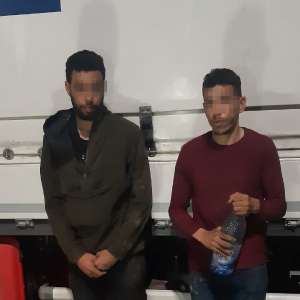 Opt cetăţeni străini depistați de polițiștii de frontieră arădeni