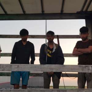 Opt cetăţeni străini depistați de polițiștii de frontieră arădeni