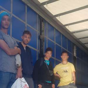 Șapte cetăţeni străini depistați de polițiștii de frontieră bihoreni