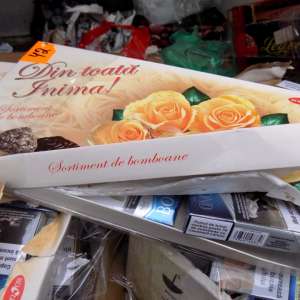 Țigări, ascunse în cutii cu bomboane, și băuturi alcoolice oprite la frontiera de est