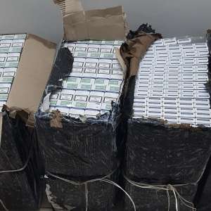Peste 18.000 pachete cu țigări confiscate la frontiera de nord