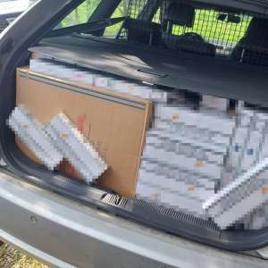 Peste 18.000 pachete cu țigări confiscate la frontiera de nord