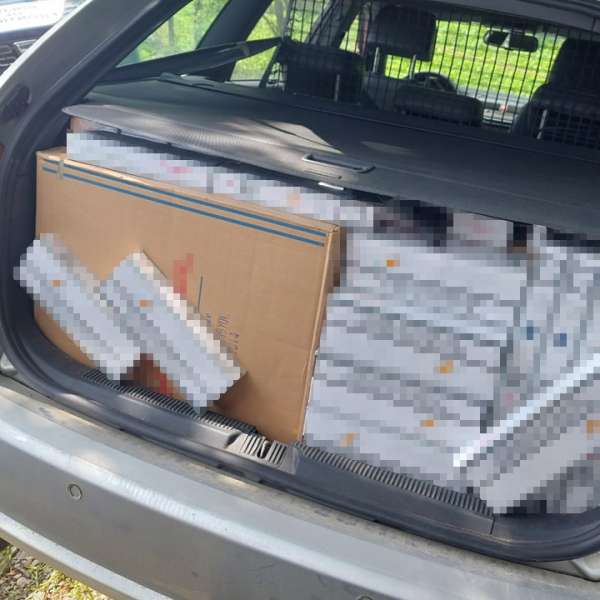 Peste 18.000 pachete cu țigări confiscate la frontiera de nord