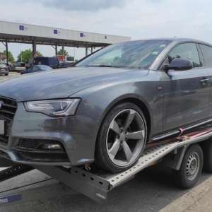 Autoturism căutat de autorităţile din Germania, oprit la intrarea în România