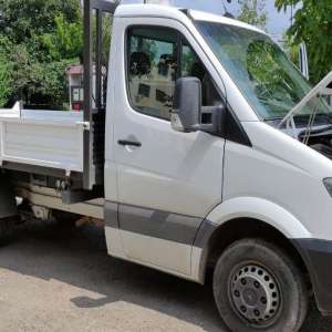 Autoutilitară în valoare de peste 35.000 euro, furată din Italia, oprită în trafic de polițiștii de frontieră