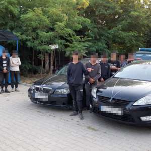 Două călăuze şi zece cetăţeni afgani, opriţi la frontiera cu Serbia