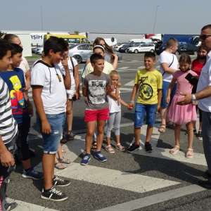 Un grup de 14 elevi de la Școala Gimnazială “Gh. Jienescu”, în vizită la Punctul de Trecere a Frontierei Calafat