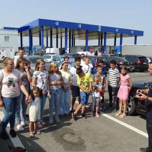 Un grup de 14 elevi de la Școala Gimnazială “Gh. Jienescu”, în vizită la Punctul de Trecere a Frontierei Calafat