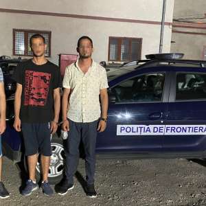Trei tunisieni opriți din drumul ilegal spre vestul Europei