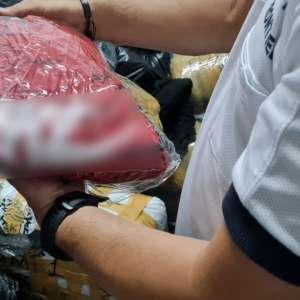 Bunuri susceptibile a fi contrafăcute, estimate la aproximativ 30.000 de euro, descoperite la P.T.F. Giurgiu