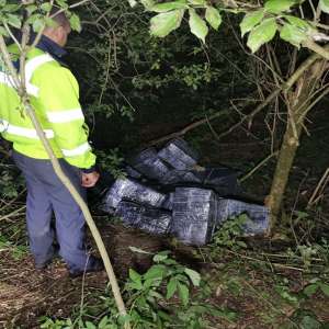 10.000 pachete cu țigări confiscate la graniţa cu Ucraina